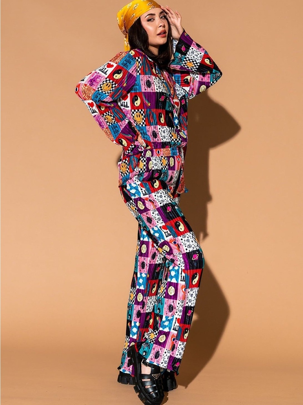 Dressed in Lala Plisse Long Sleeve Set in Lala’s World Print - Size XL - Picture 2 of 4